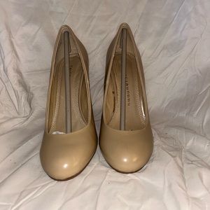 Chinese laundry size 6.5 nude color